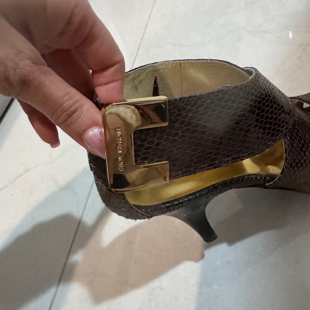 Michael Kors brown and Gold Heels - Picture 5 of 13